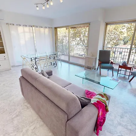 Spacieux 2p Centre Avec Terrasse, Clim Et Parking Privé - Fr-1-196-370 *