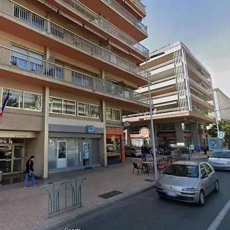 Spacieux 2p Centre Avec Terrasse, Clim Et Parking Privé - Fr-1-196-370 *